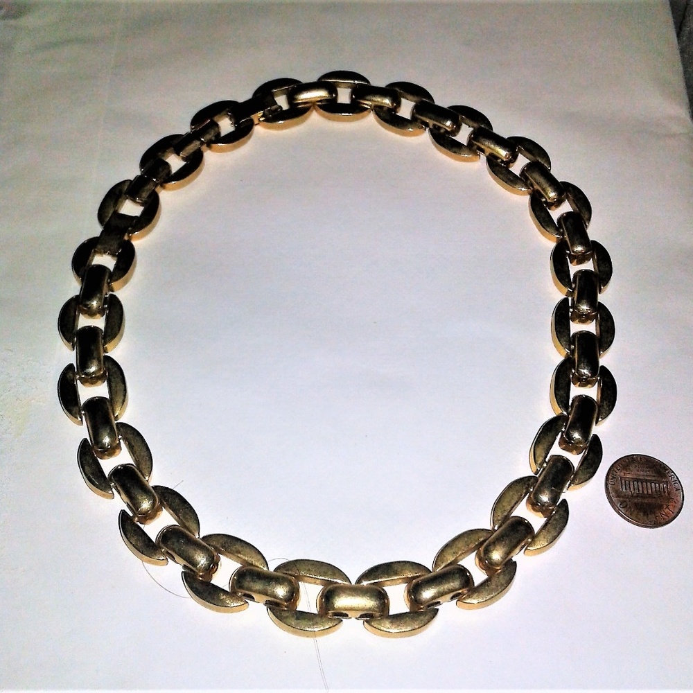 Vintage Wide Chain Link Gold Tone Necklace